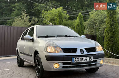 Седан Renault Clio 2005 в Косове