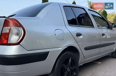 Седан Renault Clio 2005 в 