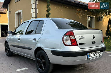 Седан Renault Clio 2005 в 
