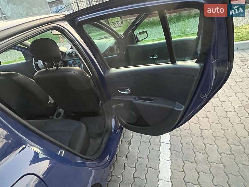 Хэтчбек Renault Clio 2008 в Львове