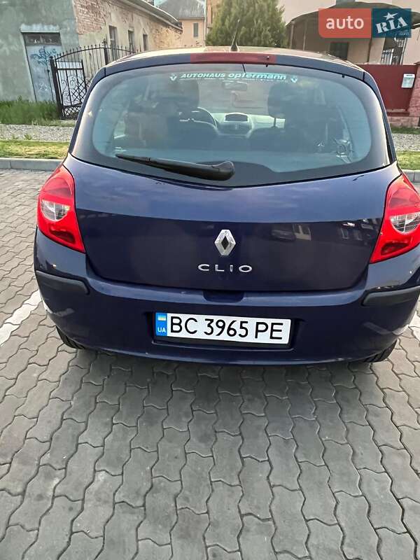 Хэтчбек Renault Clio 2008 в Львове