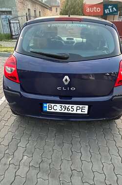 Хэтчбек Renault Clio 2008 в 