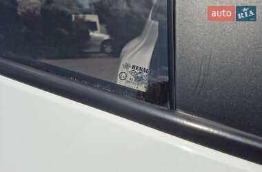Хэтчбек Renault Clio 2014 в 