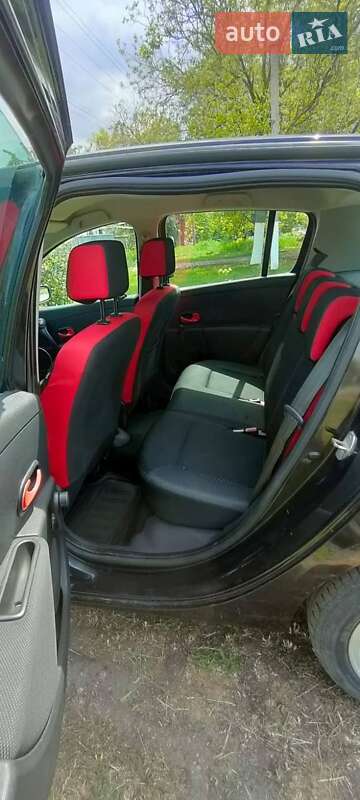 Хэтчбек Renault Clio 2008 в Синельниково