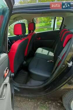Хэтчбек Renault Clio 2008 в 