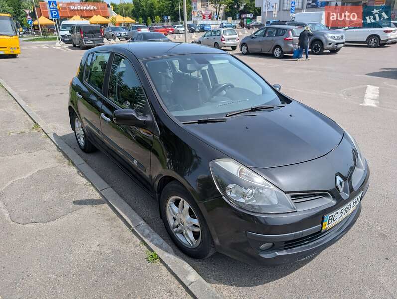 Хэтчбек Renault Clio 2008 в 