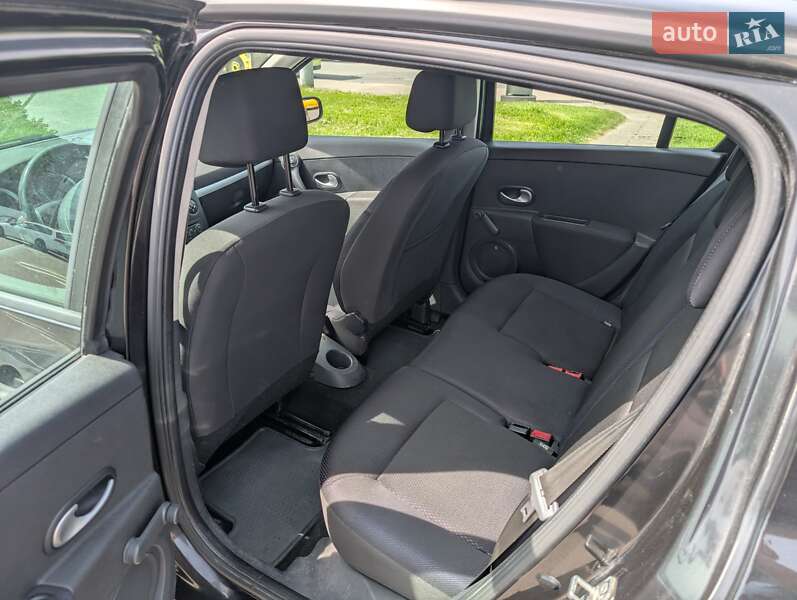 Хэтчбек Renault Clio 2008 в Львове фото 28 Хэтчбек Renault Clio 2008 в Львове