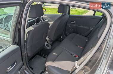 Хэтчбек Renault Clio 2008 в 