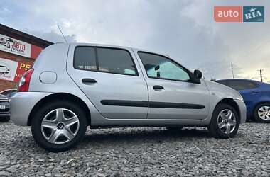 Хэтчбек Renault Clio 2010 в 