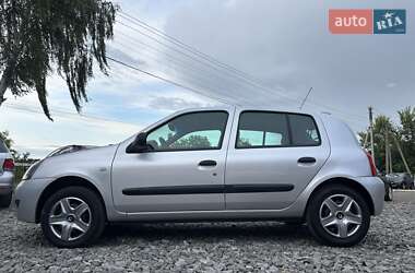 Хэтчбек Renault Clio 2010 в 