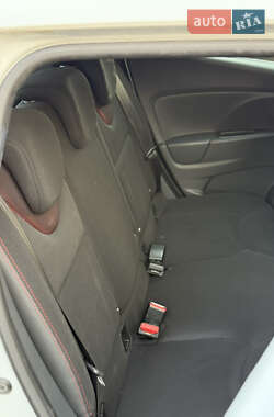 Хэтчбек Renault Clio 2014 в 