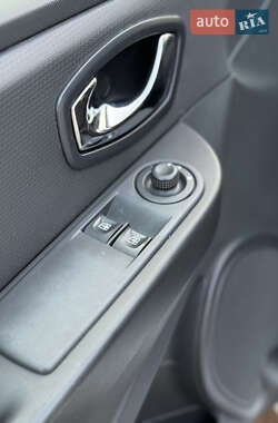 Хэтчбек Renault Clio 2014 в 