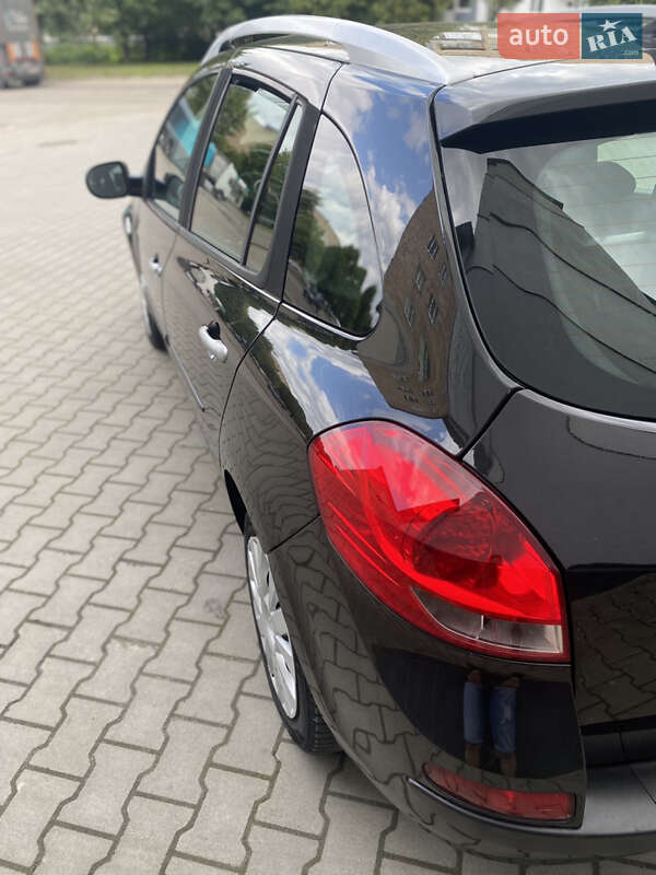 Универсал Renault Clio 2010 в Дубно