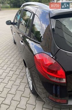Универсал Renault Clio 2010 в 