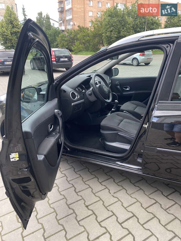 Универсал Renault Clio 2010 в Дубно