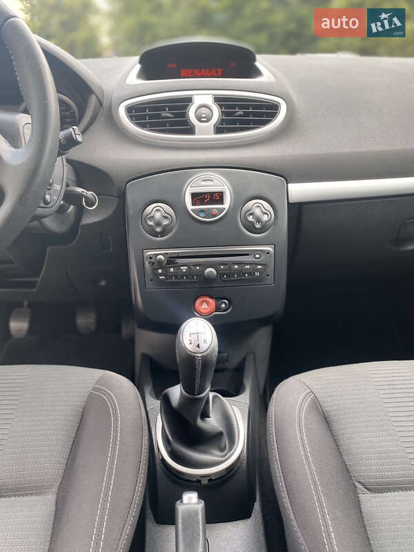 Универсал Renault Clio 2010 в Дубно