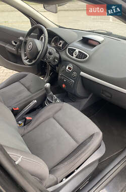 Универсал Renault Clio 2010 в 
