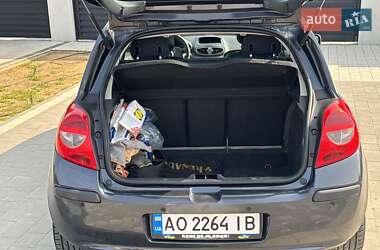 Хэтчбек Renault Clio 2009 в 