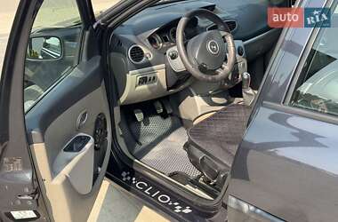 Хэтчбек Renault Clio 2009 в 