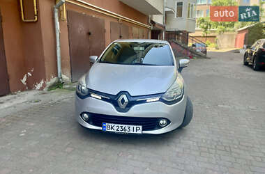 Хэтчбек Renault Clio 2013 в 