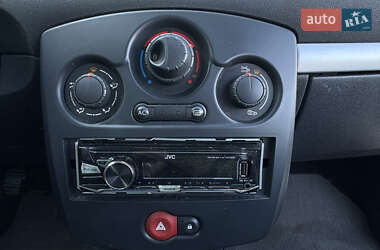 Универсал Renault Clio 2007 в 