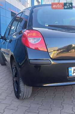 Хэтчбек Renault Clio 2008 в 