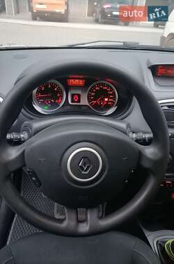 Универсал Renault Clio 2009 в 