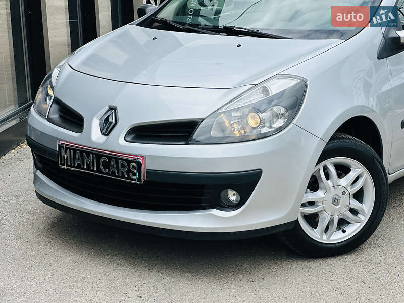 Хэтчбек Renault Clio 2006 в Харькове