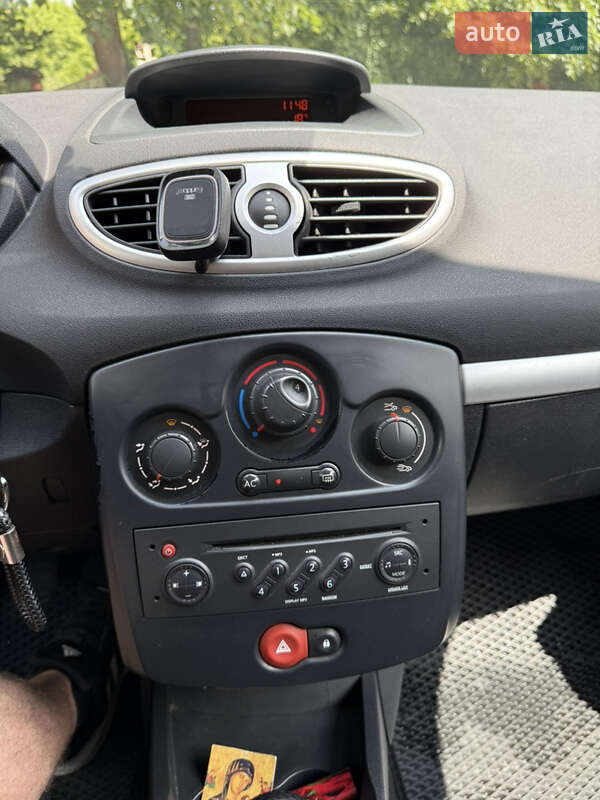 Хэтчбек Renault Clio 2008 в Львове