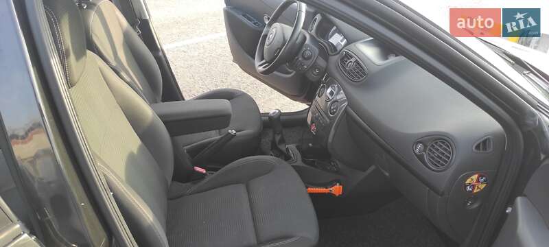 Хетчбек Renault Clio 2011 в Львові