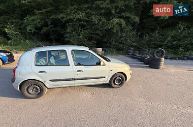 Хэтчбек Renault Clio 2002 в 