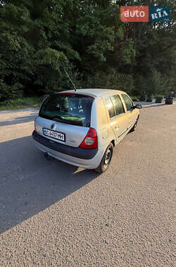 Хэтчбек Renault Clio 2002 в 
