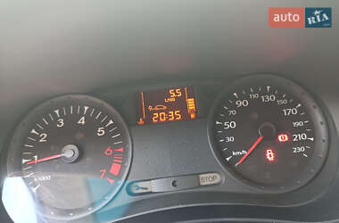 Хэтчбек Renault Clio 2011 в Комарному