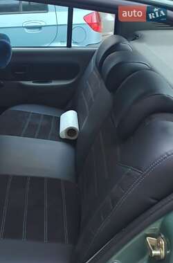Седан Renault Clio 2005 в 