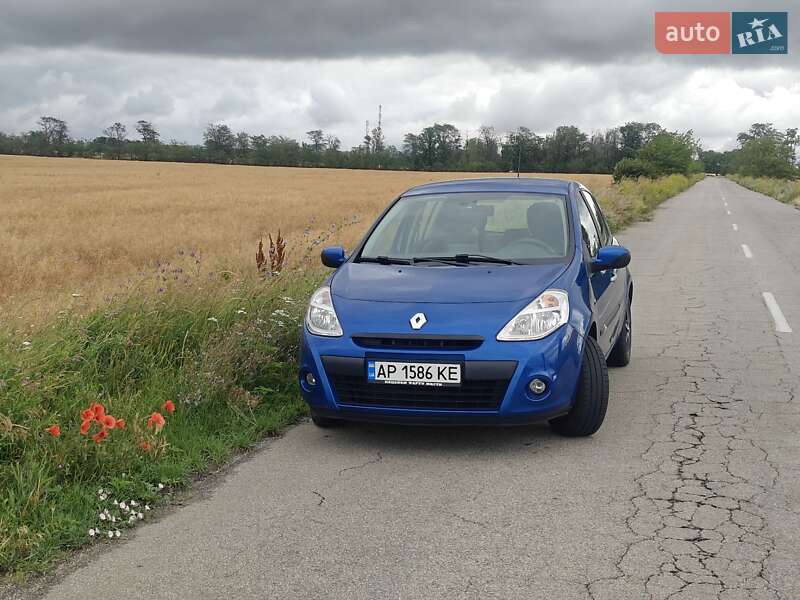 Хетчбек Renault Clio 2011 в Запоріжжі