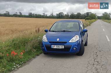 Хэтчбек Renault Clio 2011 в 