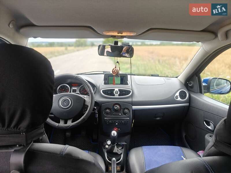 Хетчбек Renault Clio 2011 в Запоріжжі