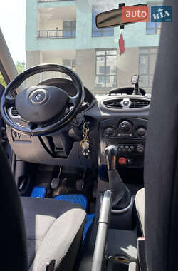 Хэтчбек Renault Clio 2008 в 