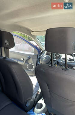 Хэтчбек Renault Clio 2008 в 