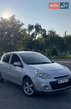 Хэтчбек Renault Clio 2011 в Дубно