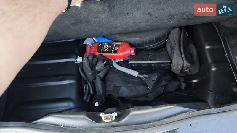 Хэтчбек Renault Clio 2001 в Львове фото 13 Хэтчбек Renault Clio 2001 в Львове