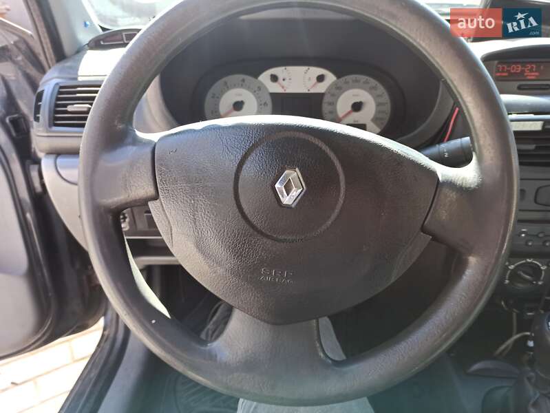 Седан Renault Clio 2008 в Луцке