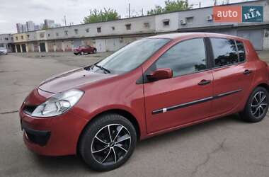 Хэтчбек Renault Clio 2006 в Киеве