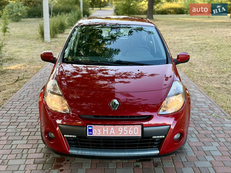 Хетчбек Renault Clio 2010 в Кропивницькому