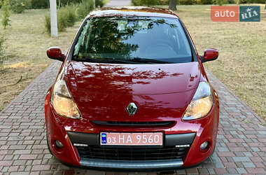 Хэтчбек Renault Clio 2010 в 