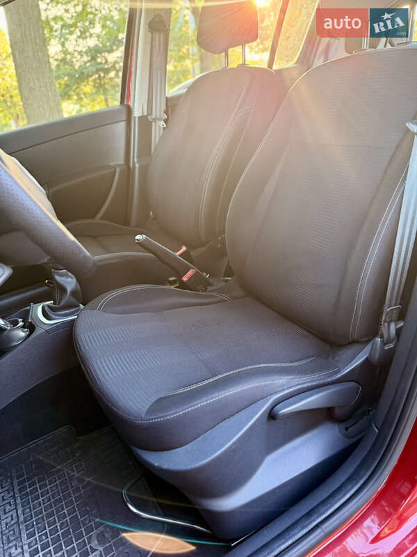 Хетчбек Renault Clio 2010 в Кропивницькому
