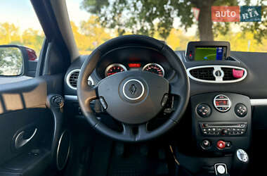 Хэтчбек Renault Clio 2010 в 