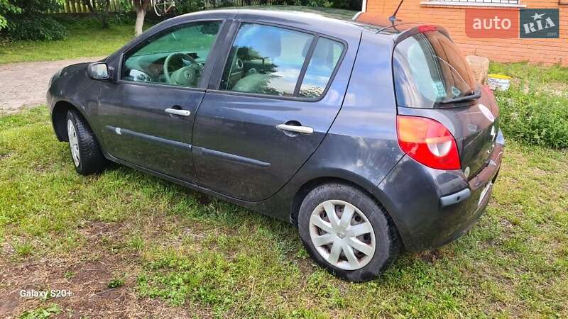 Хэтчбек Renault Clio 2007 в Борисполе
