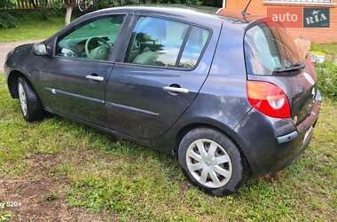 Хетчбек Renault Clio 2007 в 
