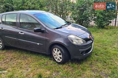 Хетчбек Renault Clio 2007 в 